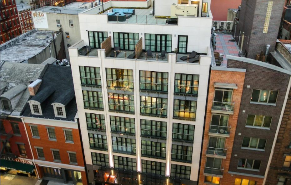 Noble DEN Hotel