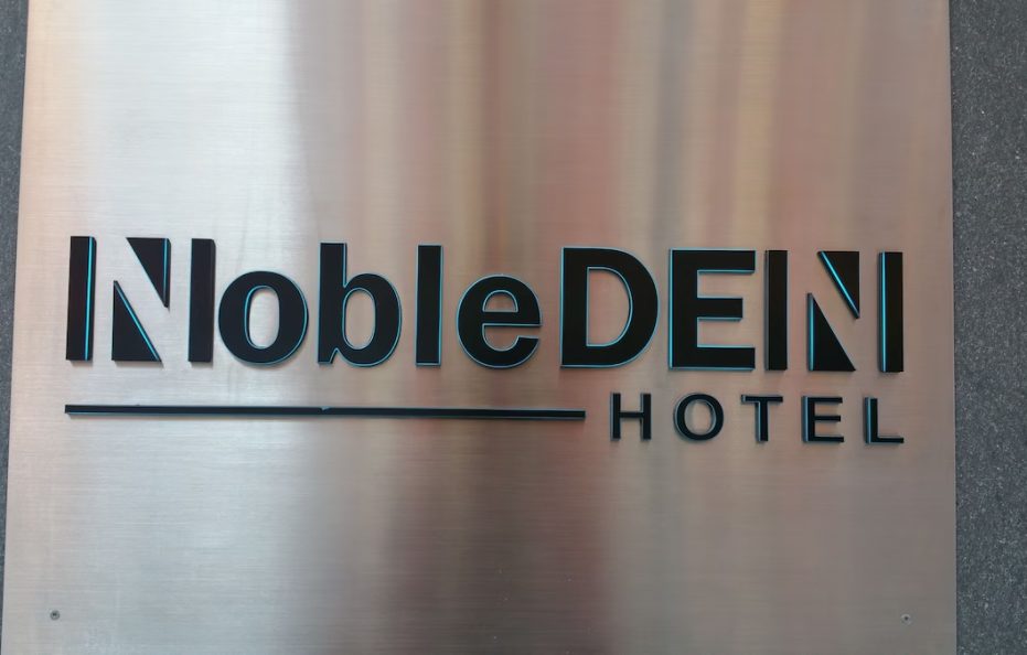 Noble DEN Hotel